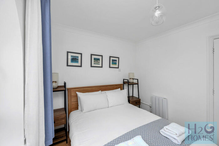 1 Bedroom Apartment To Rent In Mariners Quay, BN2