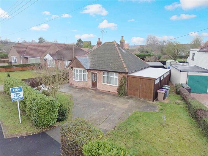 2 Bedroom Detached Bungalow For Sale In Sleaford Road, Heckington, NG34