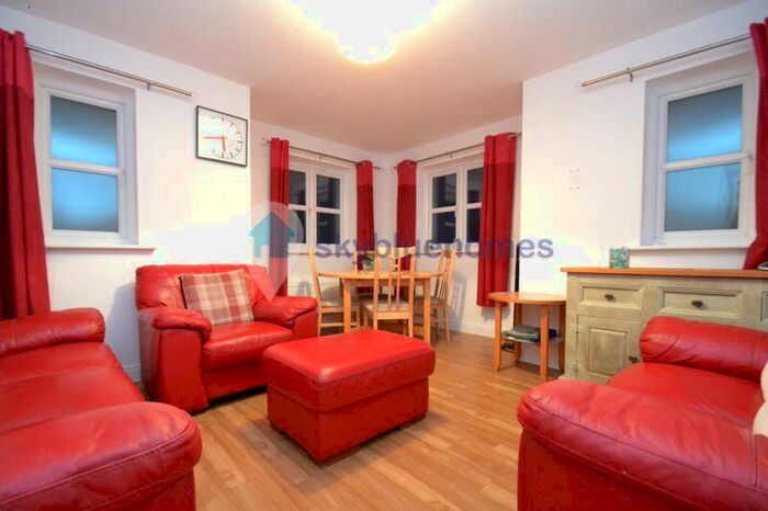 2 Bedroom Flat To Rent In Shipman Road, Leicester, LE3