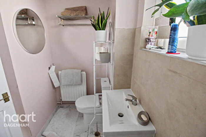 1 Bedroom Flat To Rent In Salisbury Road, Dagenham, RM10