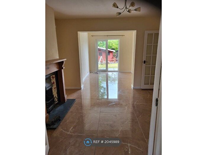 3 Bedroom Semi-Detached House To Rent In Aldbury Road, Rickmansworth, WD3