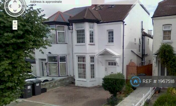 2 Bedroom Flat To Rent In Sunny Gardens Road, London, NW4