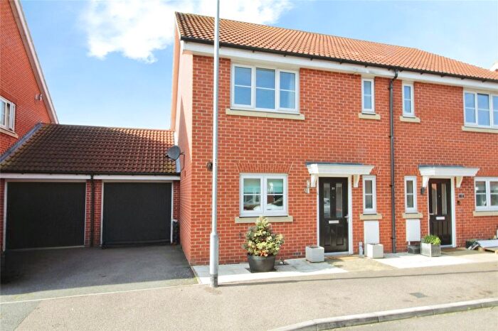 3 Bedroom Semi Detached House To Rent In Montague Street, Basildon, SS14