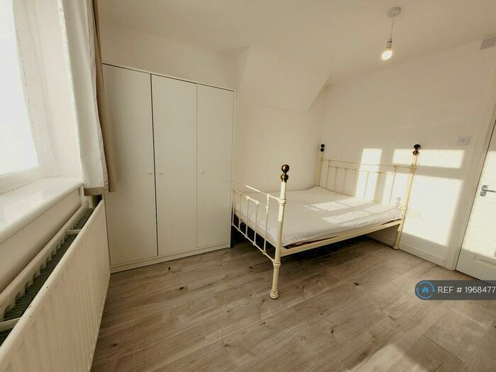 8 Bedroom Terraced House To Rent In Sheriff Avenue, Coventry, CV4