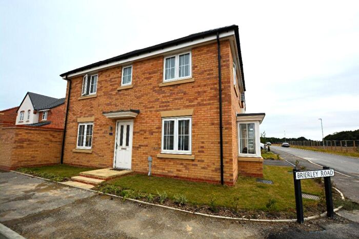 3 Bedroom Detached House To Rent In Brierley Road, Bircotes, Doncaster, DN11