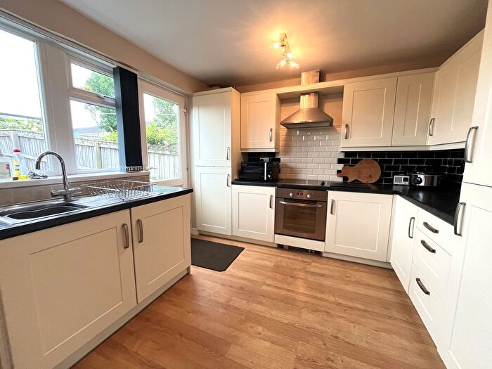 3 Bedroom Property To Rent In Spinney Close, Exeter, EX2