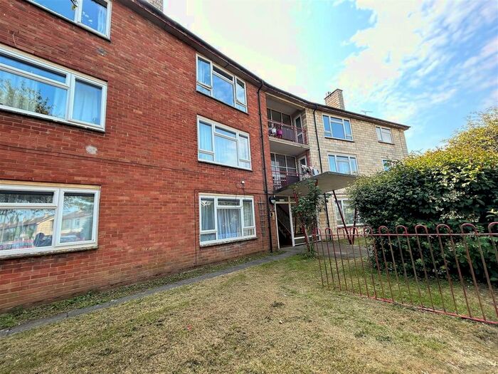 2 Bedroom Flat For Sale In Rosemary Houses, Lacock, Chippenham, SN15