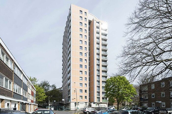 2 Bedroom Flat To Rent In Sheepcote Lane, Battersea, SW11