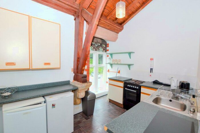 2 Bedroom Apartment To Rent In Tabernacle Chapel, Bangor, Gwynedd, LL57