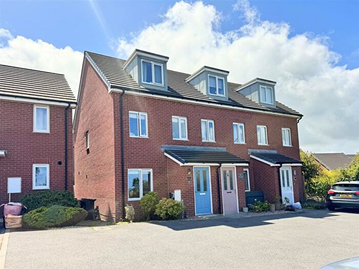 3 Bedroom End Terrace House For Sale In Stret Lowarth, Lane, Newquay, TR8