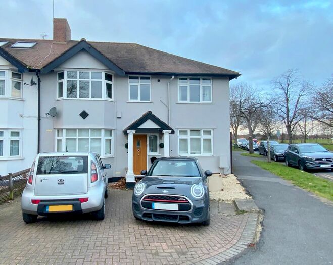 2 Bedroom Flat To Rent In Rose Hill Park West, Sutton SM1