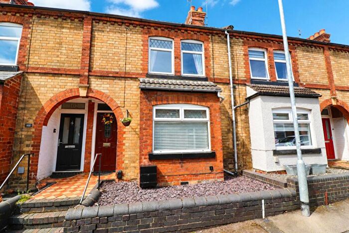 3 Bedroom Terraced House For Sale In Park Road, Rushden, NN10