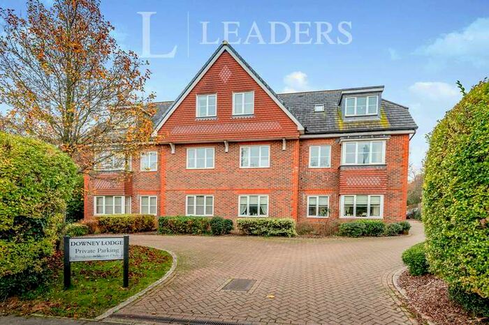 Flat To Rent In Southgate, Crawley, RH10