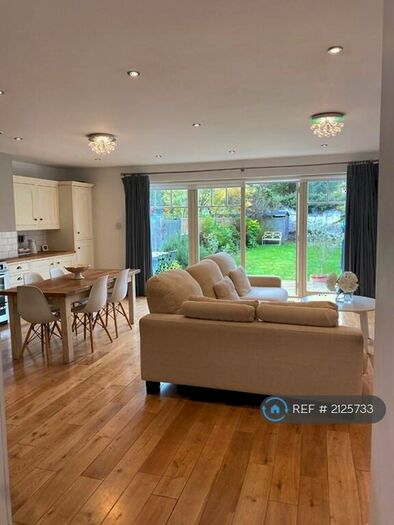 3 Bedroom Terraced House To Rent In East Sheen, London, SW14