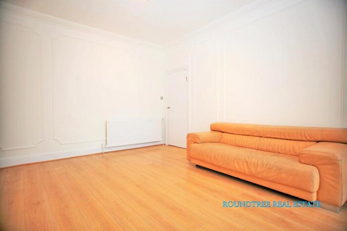 2 Bedroom Flat To Rent In Bell Lane, Hendon, NW4