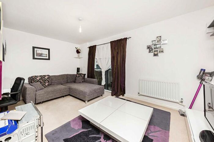 1 Bedroom Flat To Rent In Oval Road, Camden, NW1