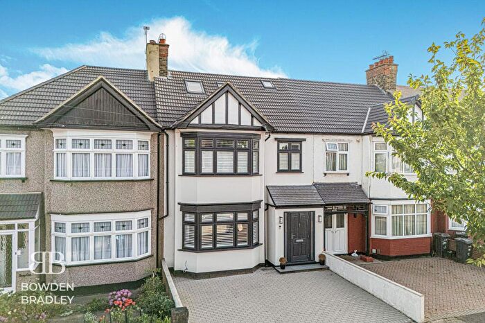 4 Bedroom Terraced House For Sale In Middleton Gardens, Gants Hill, IG2