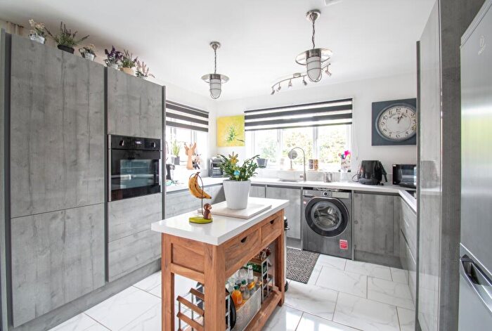 3 Bedroom Bungalow For Sale In Fennel Road, Brierley Hill, West Midlands, DY5