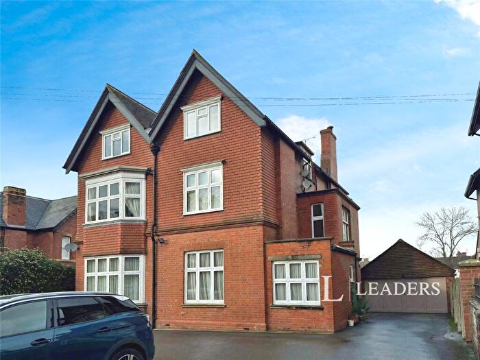 Flat To Rent In London Road, Charlton Kings, Cheltenham, GL52