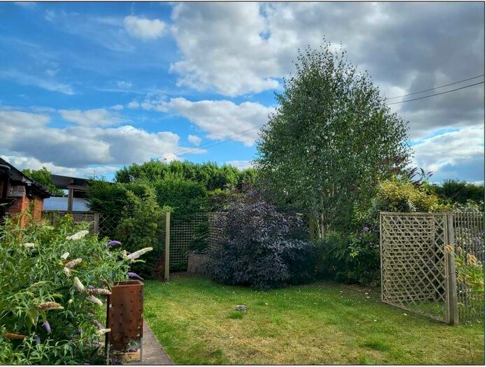 3 Bedroom Semi-Detached House To Rent In Hereford, Herefordshire, HR1