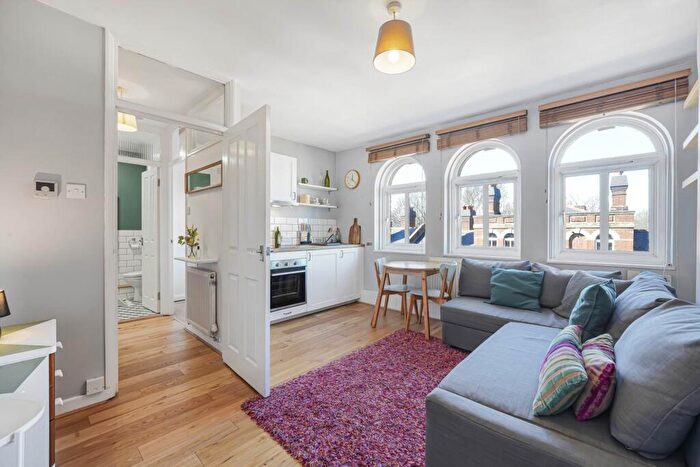 1 Bedroom Semi-Detached House To Rent In Peabody Estate, Rosendale Road, Herne Hill, SE24