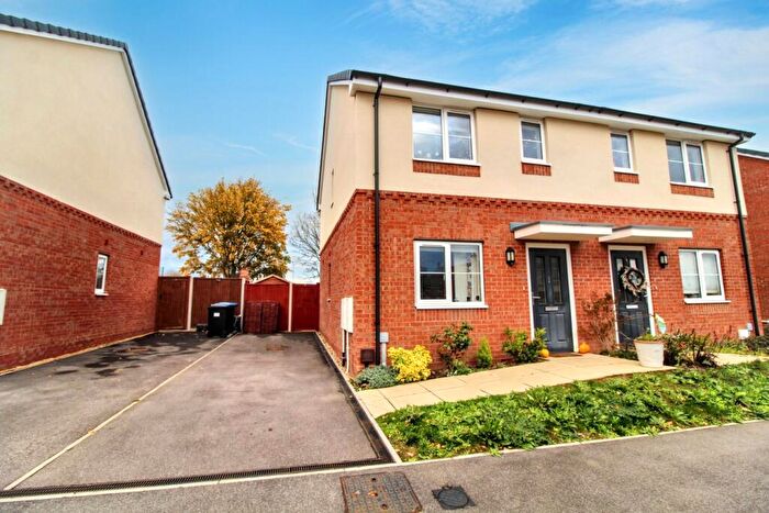 2 Bedroom Semi Detached House For Sale In Bromley Close, Fleckney, Leicester, LE8