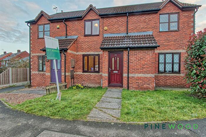 2 Bedroom Town House To Rent In Bamford Road, Inkersall, Chesterfield, Derbyshire, S43