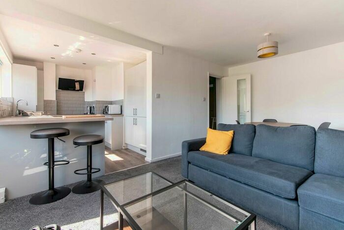 2 Bedroom Apartment To Rent In Dundas Close, Nottingham, NG1