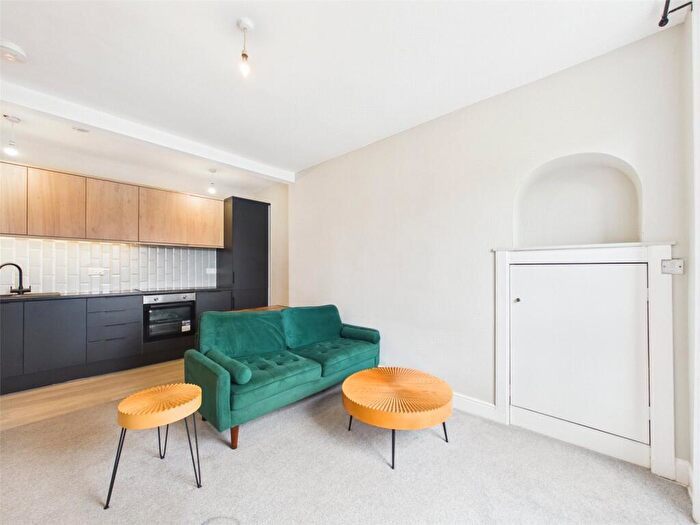1 Bedroom Apartment To Rent In Wardlaw Terrace, Edinburgh, Midlothian, EH11