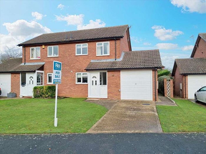 4 Bedroom Semi Detached House For Sale In Southfields, Sleaford, NG34