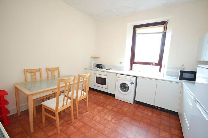1 Bedroom Flat To Rent In Wallfield Place, Tfr, Rosemount, Aberdeen, AB25