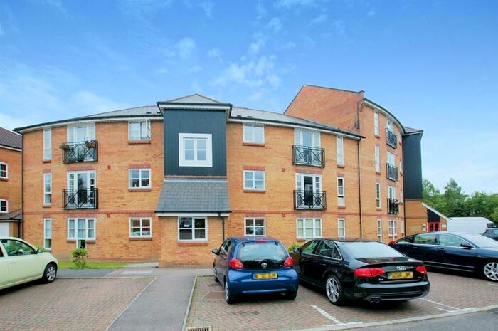 2 Bedroom Apartment To Rent In Apsley Lock, Hemel Hempstead, HP3