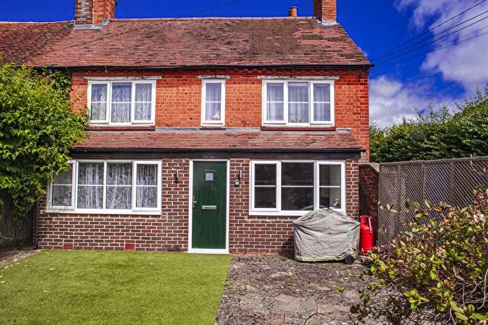 4 Bedroom House For Sale In Bray Cottage, Compton, RG20