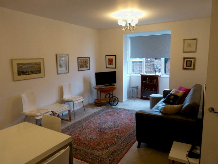 1 Bedroom Property To Rent In Birnbeck Court, Finchley Road, London, NW11