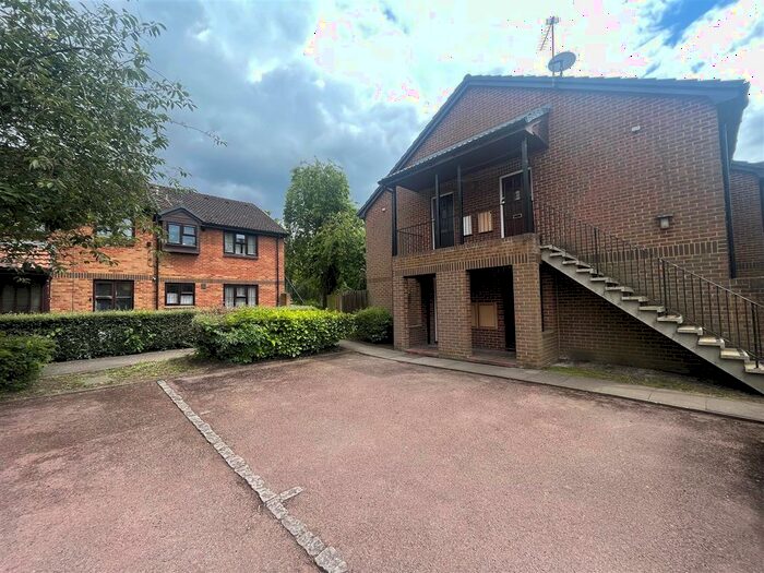 Studio To Rent In Merrivale Mews, Tavistock Road, West Drayton, UB7