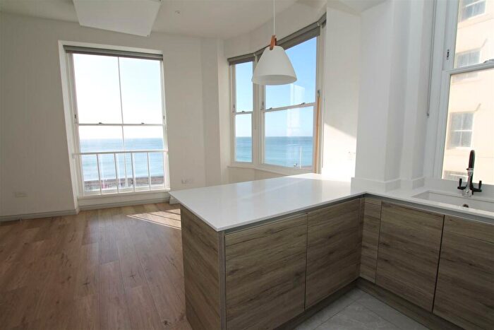 2 Bedroom Flat To Rent In Kings Road, Brighton, BN1