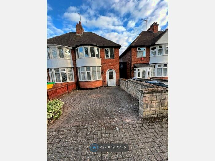 3 Bedroom Semi-Detached House To Rent In Reynolds Road, Birmingham, B21