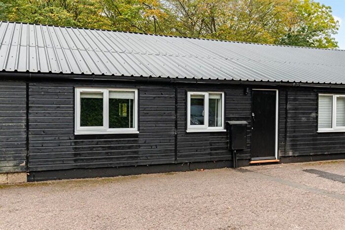 2 Bedroom Barn Conversion To Rent In Mangrove Lane, Hertford, Hertfordshire, SG13