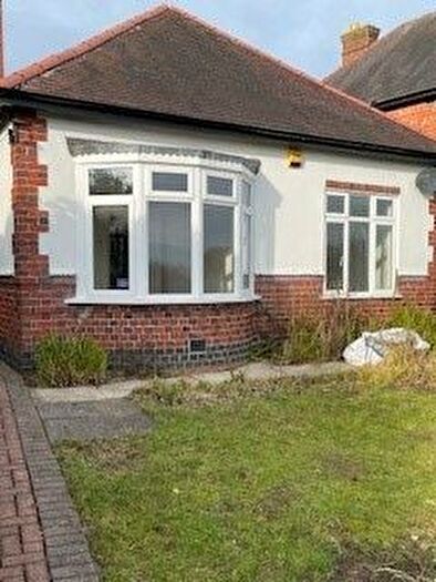 2 Bedroom Bungalow To Rent In Birstall Road, Birstall, Leicester, LE4