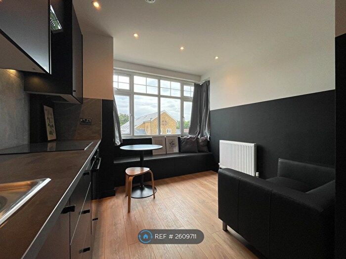 1 Bedroom Flat To Rent In Rosemill House, Morden, SM4