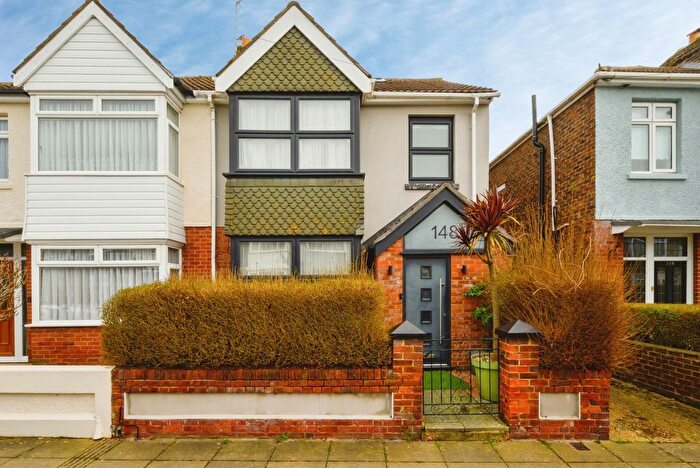 4 Bedroom Semi Detached House For Sale In Lyndhurst Road, Portsmouth, Hampshire, PO2