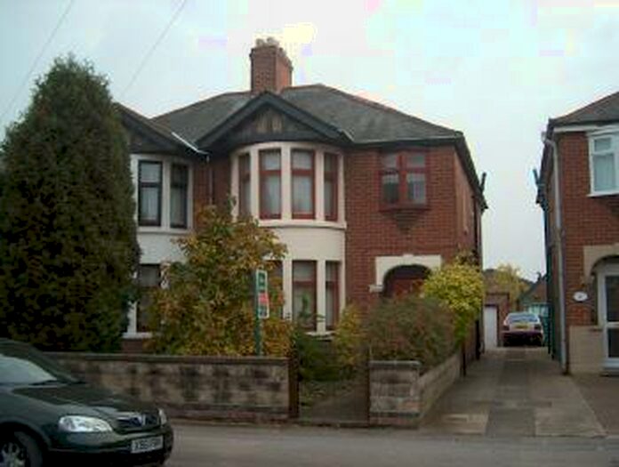 3 Bedroom House To Rent In Fern Hill Road, OX4