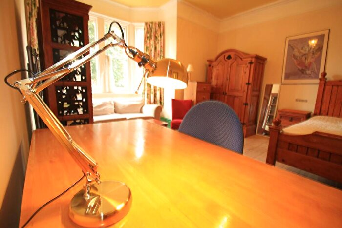 1 Bedroom Flat To Rent In Burns Street, Nottingham, NG7