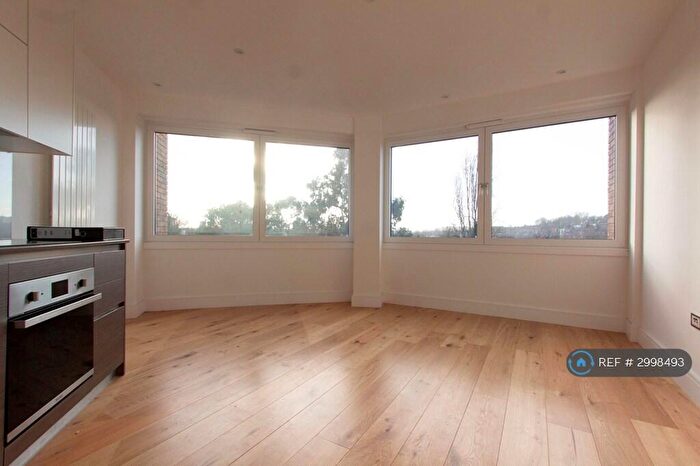 1 Bedroom Flat To Rent In Riverdale House, London, SE13