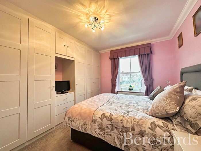 1 Bedroom Flat For Sale In Hornchurch Road, Hornchurch, RM12
