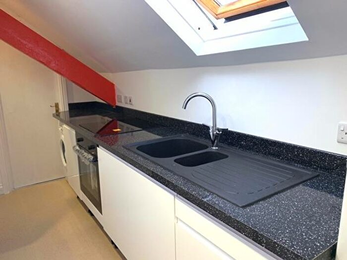1 Bedroom Property To Rent In Newport Road, Roath, Cardiff, CF24