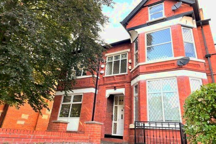 2 Bedroom Flat To Rent In Clyde Road, West Didsbury, M20