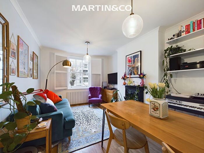 2 Bedroom Flat For Sale In Wellington Buildings, Bow, E3