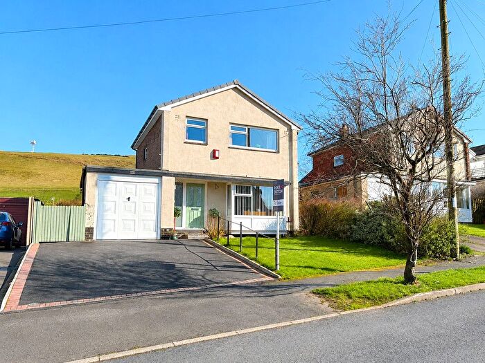 3 Bedroom Detached House For Sale In Heightside Avenue, Newchurch, Rossendale, BB4
