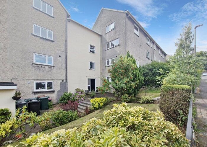 2 Bedroom Flat For Sale In / Lady Nairne Loan, Duddingston, Edinburgh, EH8